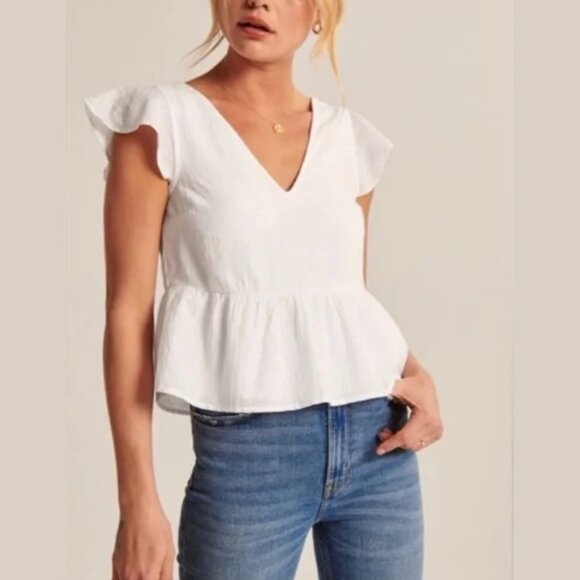 Abercrombie & Fitch Tops - Abercrombie & Fitch White Ruffle Sleeve Blouse